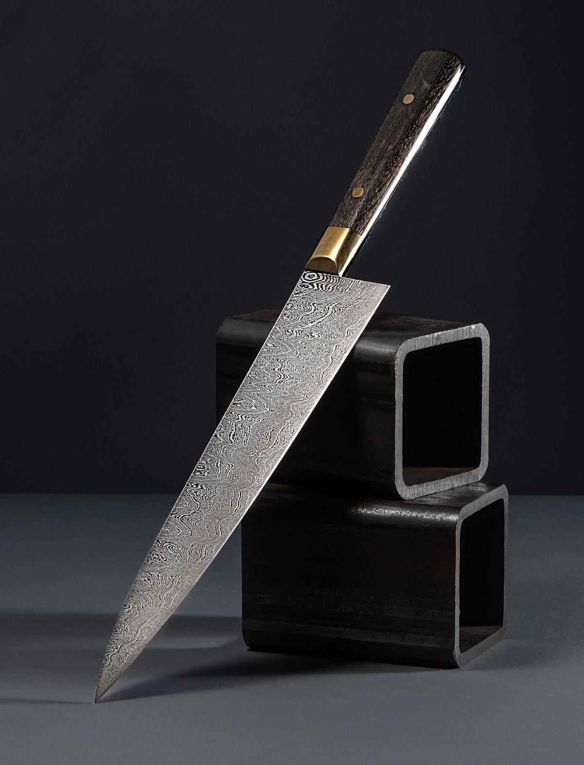 Carbon steel blade with patina